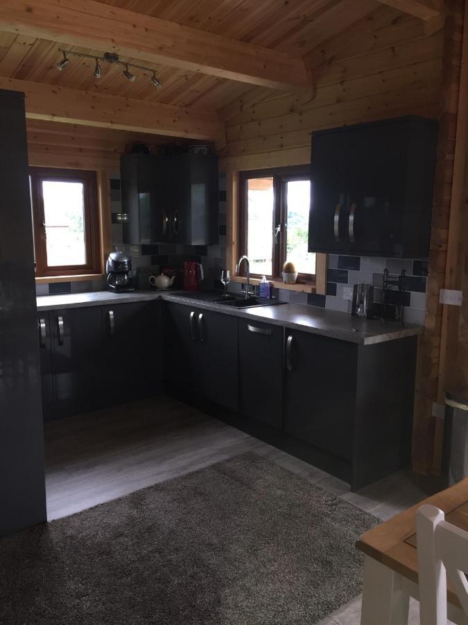 Redwood Lodge ลุดโลว์ ภายนอก รูปภาพ