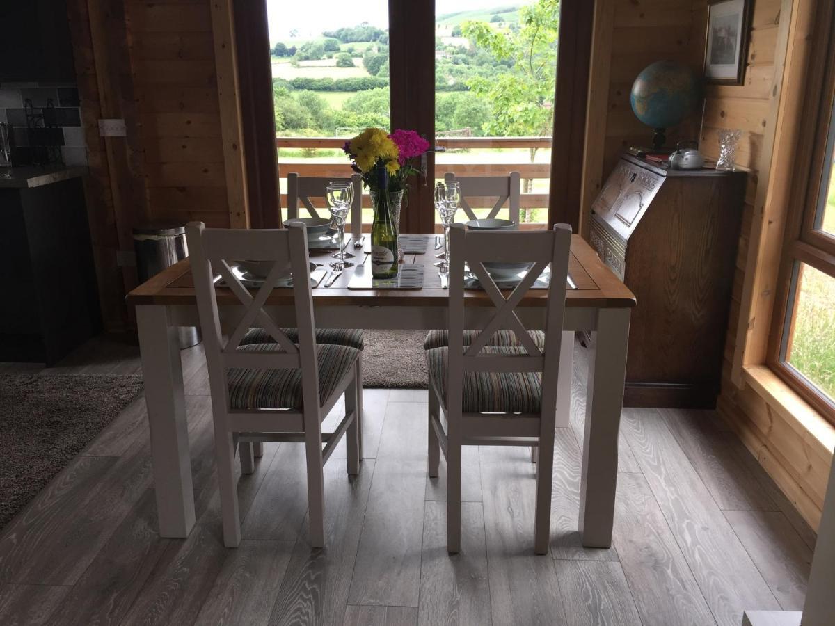 Redwood Lodge ลุดโลว์ ภายนอก รูปภาพ