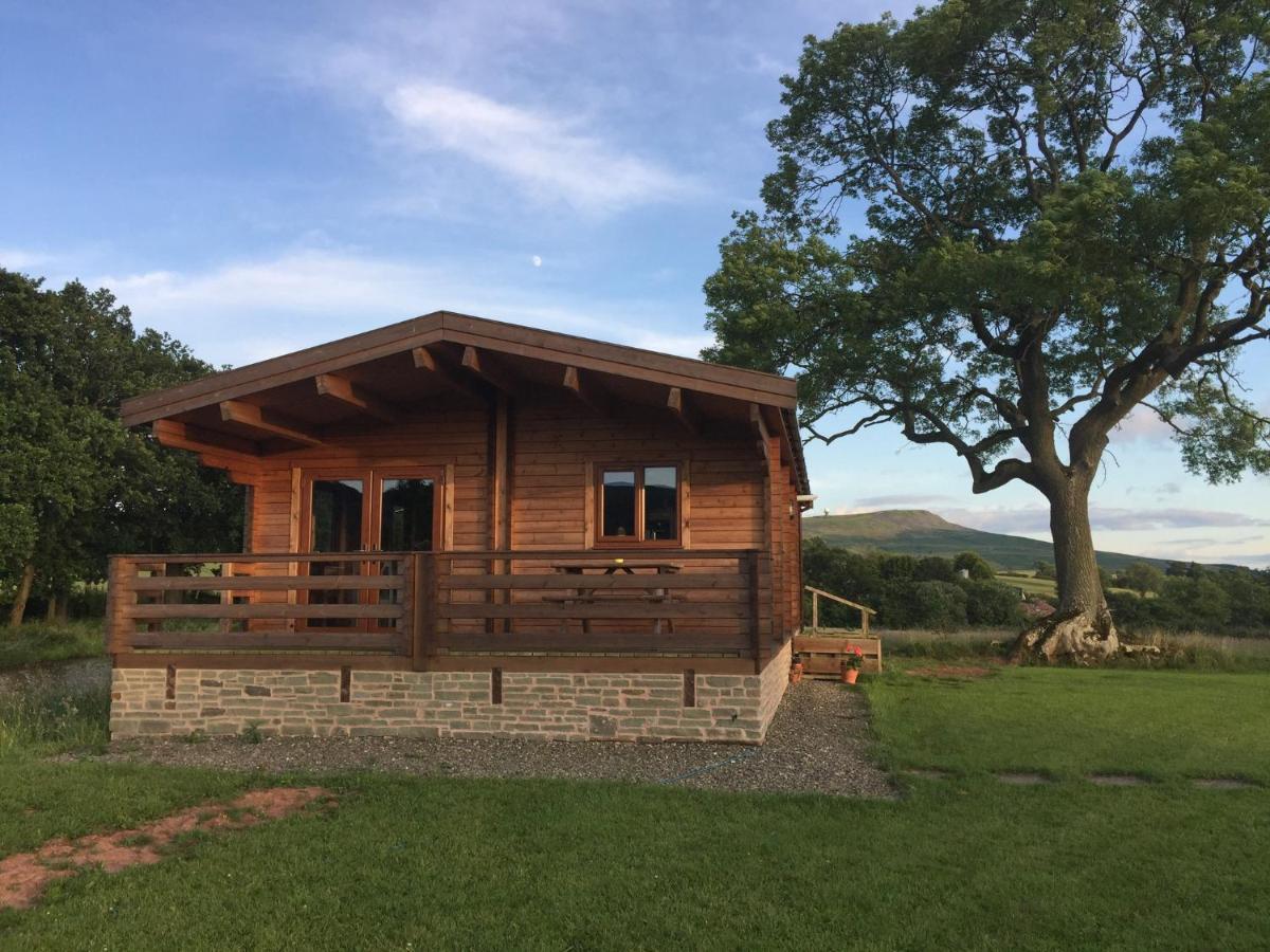 Redwood Lodge ลุดโลว์ ภายนอก รูปภาพ