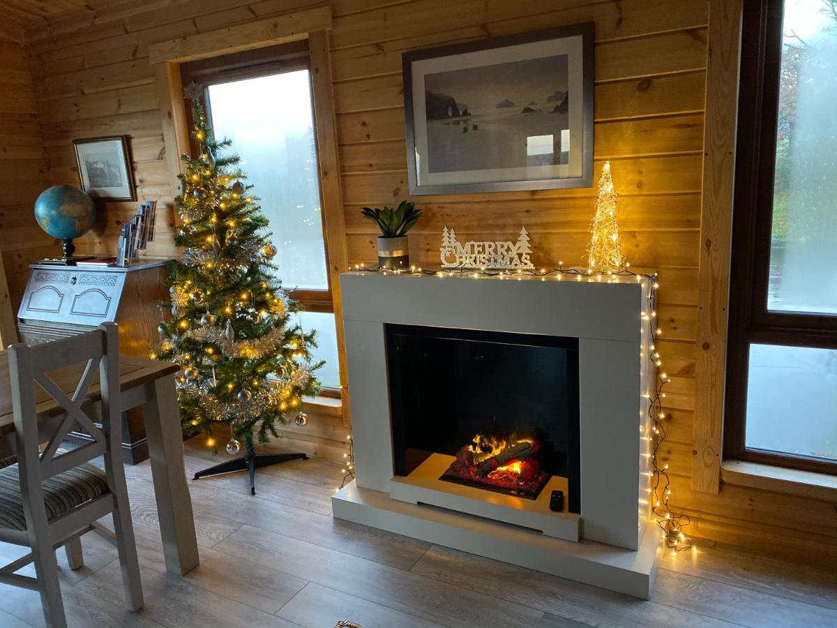 Redwood Lodge ลุดโลว์ ภายนอก รูปภาพ